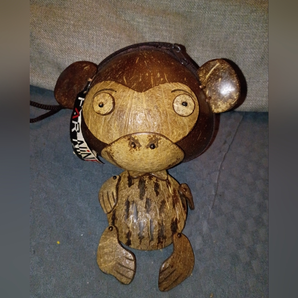 Vintage Brown Far Nine Monkey Coconut Shell Purse NWT